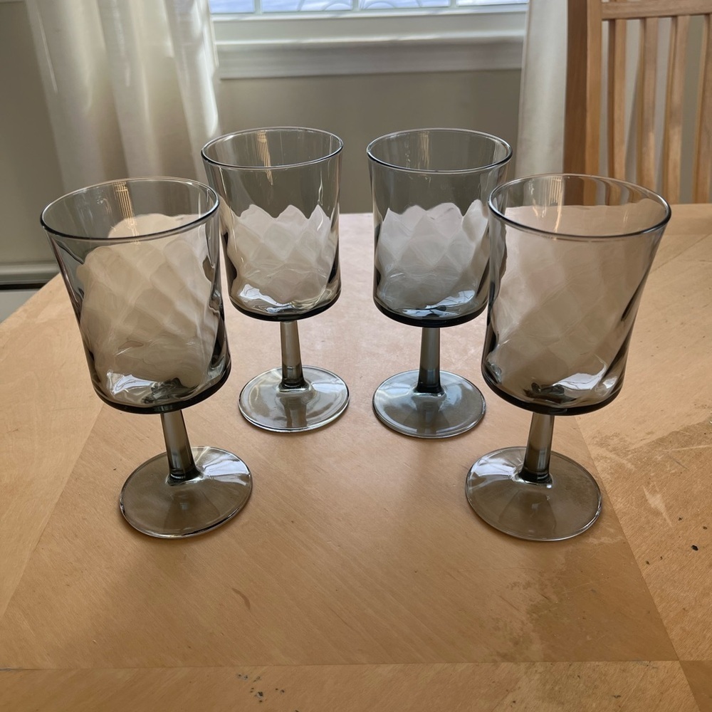Vintage Libbey Smoke Gray Optic Swirl goblet set of 4, 8 oz. - Picture 16 of 16